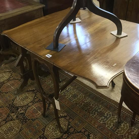 Victorian walnut butterfly Sutherland table